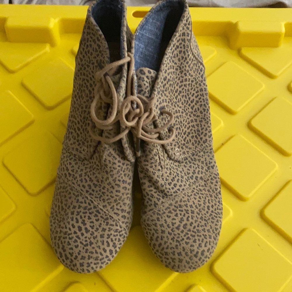 Women’s toms wedge shoes